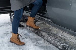 Chevrolet Silverado 1500 Running Boards - AMP Research - PowerStep Plug N Play - Black - `19-`21